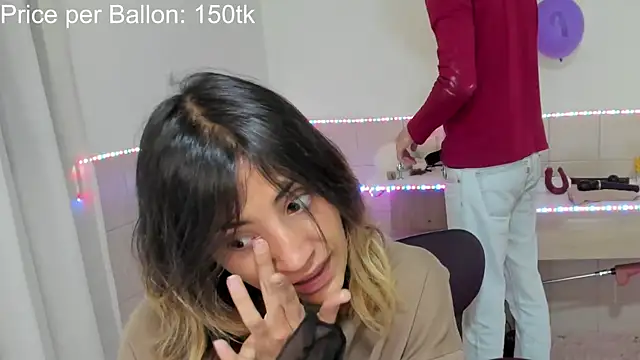 linnie  online show from September 22, 2025, 11:07 pm