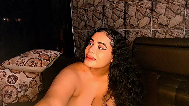 Emmacamille online show from February 27, 2025, 6:50 am