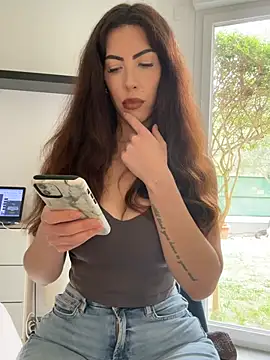 Eyline online show from April 12, 2026, 9:36 am