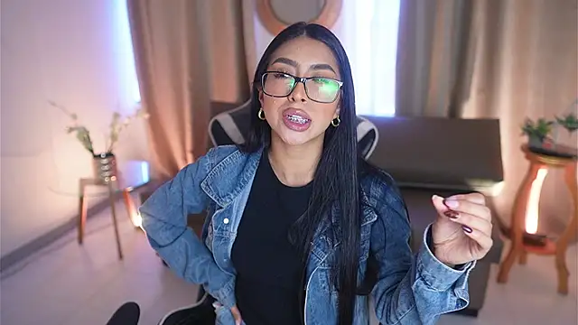 Sara albrecht online show from February 24, 2025, 4:15 pm