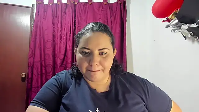 Snapshot of tetasgrandes_karol chatting on December 31, 2024, 8:23 pm tetasgrandes karol online show from December 31, 2024, 8:23 pm