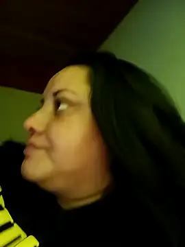 Snapshot of tetasgrandes_karol chatting on January 10, 2025, 5:45 pm tetasgrandes karol online show from January 10, 2025, 5:45 pm