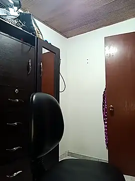 Snapshot of tetasgrandes_karol chatting on January 16, 2025, 5:23 pm tetasgrandes karol online show from January 16, 2025, 5:23 pm