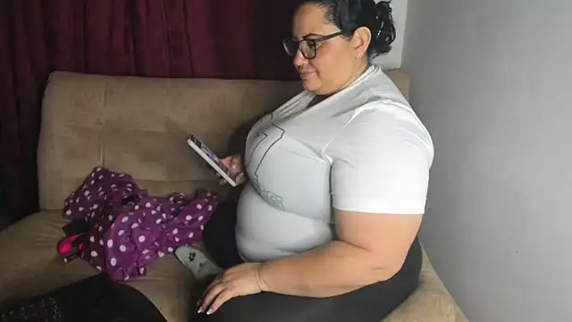 Snapshot of tetasgrandes_karol chatting on October 21, 2025, 5:24 pm tetasgrandes karol online show from October 21, 2025, 5:24 pm