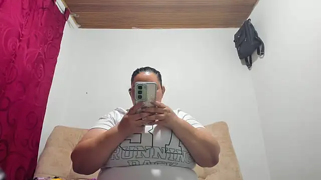 Snapshot of tetasgrandes_karol chatting on November 3, 2025, 11:48 pm tetasgrandes karol online show from November 3, 2025, 11:48 pm