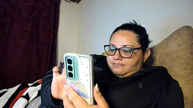 Snapshot of tetasgrandes_karol chatting on November 7, 2025, 5:02 pm tetasgrandes karol online show from November 7, 2025, 5:02 pm