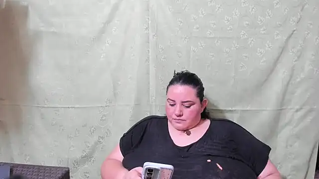 Snapshot of tetasgrandes_karol chatting on December 21, 2025, 11:01 pm tetasgrandes karol online show from December 21, 2025, 11:01 pm