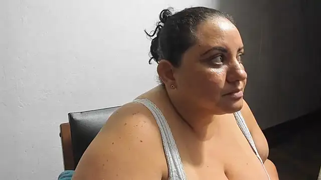 Snapshot of tetasgrandes_karol chatting on March 8, 2026, 2:04 am tetasgrandes karol online show from March 8, 2026, 2:04 am