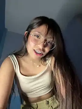Snapshot of Lily_candy_X chatting on December 16, 2024, 5:49 am Lily candy X online show from December 16, 2024, 5:49 am