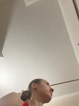 KateRedgar online show from February 13, 2026, 12:56 pm