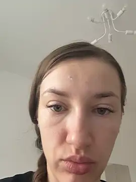 KateRedgar online show from April 6, 2026, 6:25 am