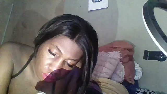 Snapshot of Moorella1 chatting on September 22, 2025, 6:59 am Moorella1 online show from September 22, 2025, 6:59 am