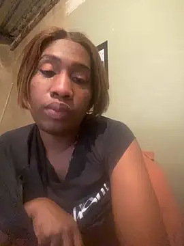 Snapshot of Moorella1 chatting on October 24, 2025, 8:11 am Moorella1 online show from October 24, 2025, 8:11 am