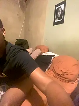 Snapshot of Moorella1 chatting on December 4, 2025, 7:55 pm Moorella1 online show from December 4, 2025, 7:55 pm