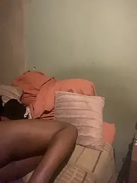 Moorella1 online show from April 20, 2026, 7:59 pm