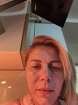 tanyagrey online show from October 29, 2025, 7:21 am