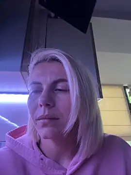 tanyagrey online show from May 14, 2026, 5:47 am