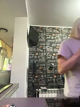tanyagrey online show from May 19, 2026, 7:37 am