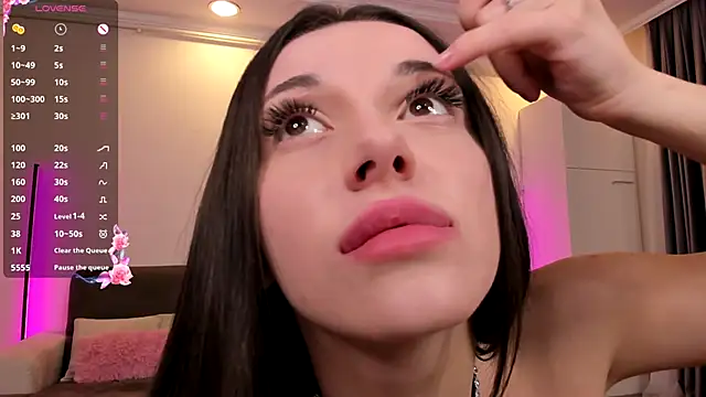 SweetAmeliaaa online show from October 7, 2025, 7:22 pm