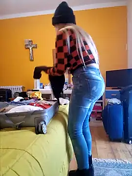 lamorbosa37 online show from January 23, 2025, 8:57 am