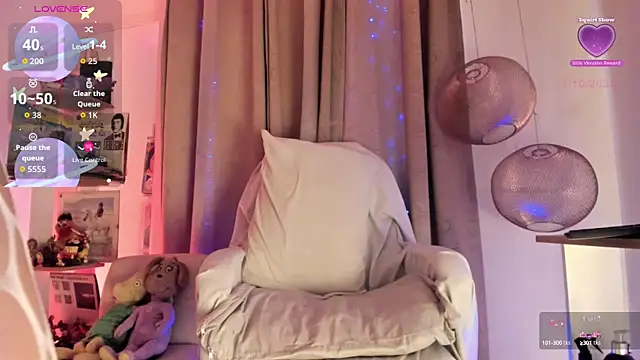 BarbieVenus online show from October 1, 2025, 8:37 pm