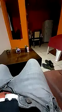 miicheele32 online show from January 22, 2025, 7:03 am