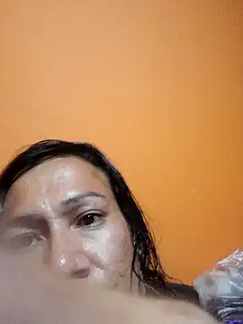 miicheele32 online show from February 4, 2025, 6:57 am