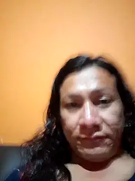 miicheele32 online show from February 22, 2025, 7:45 am