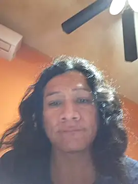 miicheele32 online show from December 5, 2025, 8:01 am