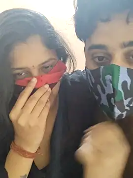 Snapshot of IND_COUPLE1 chatting on December 8, 2024, 3:10 am IND COUPLE1 online show from December 8, 2024, 3:10 am