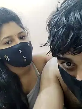 Snapshot of IND_COUPLE1 chatting on December 27, 2024, 1:50 pm IND COUPLE1 online show from December 27, 2024, 1:50 pm