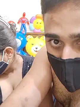 Snapshot of IND_COUPLE1 chatting on February 25, 2025, 7:36 pm IND COUPLE1 online show from February 25, 2025, 7:36 pm