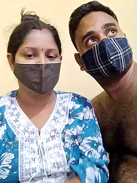 Snapshot of IND_COUPLE1 chatting on October 13, 2025, 6:41 pm IND COUPLE1 online show from October 13, 2025, 6:41 pm