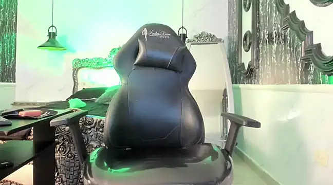 NAILAHARD online show from January 15, 2025, 4:43 pm