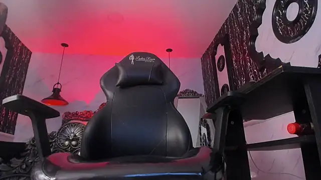 NAILAHARD online show from January 28, 2025, 5:14 pm