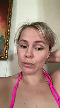 Snapshot of Charming_Daphny chatting on July 4, 2026, 9:37 am Charming Daphny online show from July 4, 2026, 9:37 am