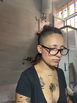 Hawitxui online show from September 13, 2025, 8:14 am