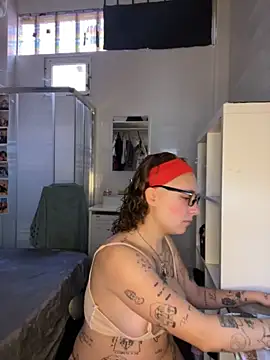 Hawitxui online show from October 12, 2025, 10:47 am