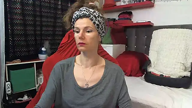 kellyterapy online show from February 11, 2025, 6:44 pm