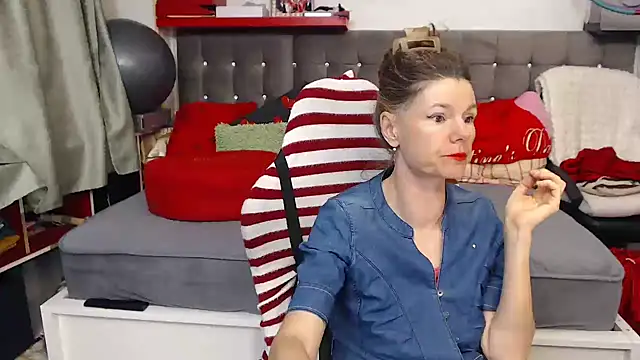 kellyterapy online show from May 15, 2026, 2:40 am