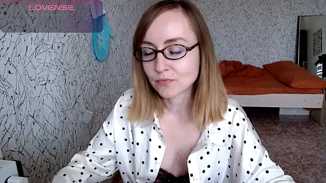 Athena Richards online show from May 31, 2026, 10:22 am