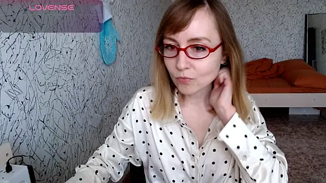 Athena Richards online show from June 14, 2026, 9:11 am
