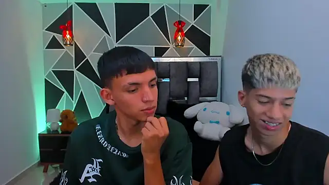 Snapshot of Juan_Nd_Steven chatting on May 16, 2026, 10:36 am Juan Nd Steven online show from May 16, 2026, 10:36 am