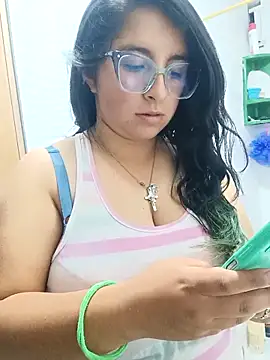  Angelinaandrade  online show from October 22, 2025, 1:39 am