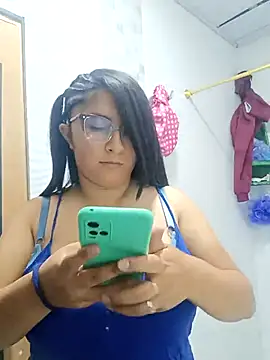  Angelinaandrade  online show from November 25, 2025, 2:11 am