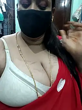 ashikaa r online show from October 6, 2025, 9:01 pm