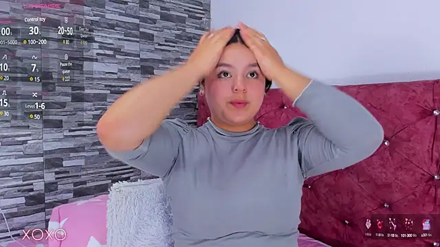 skyhotgirll online show from March 4, 2025, 6:29 pm