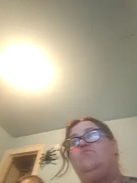 Snapshot of mcv131985 chatting on January 25, 2025, 8:10 am mcv131985 online show from January 25, 2025, 8:10 am