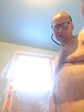 Snapshot of mcv131985 chatting on January 25, 2025, 2:14 pm mcv131985 online show from January 25, 2025, 2:14 pm