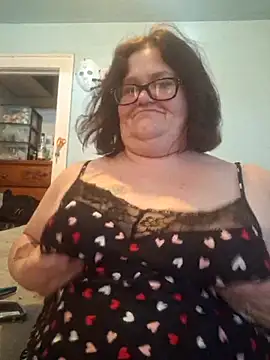 Snapshot of mcv131985 chatting on February 6, 2025, 8:23 pm mcv131985 online show from February 6, 2025, 8:23 pm